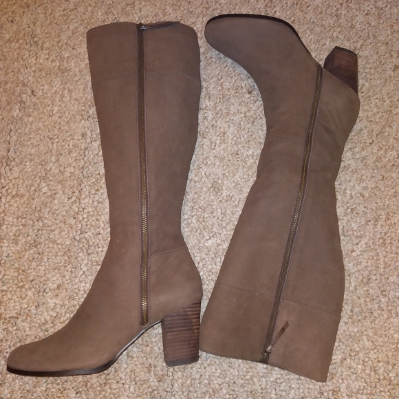 Women's Cole Haan Tall Leather Boots Sz 9  NWOT - Picture 8 of 10